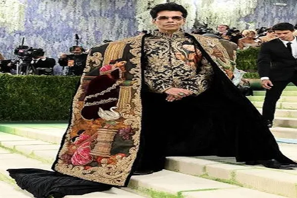 करण जौहर ने मनीष मल्होत्रा को दी बधाई, बोले- ‘आपने भारतीय फैशन को दुनिया के मंच पर नई पहचान दिलाई’ करण जौहर ने मनीष मल्होत्रा को दी बधाई, बोले- ‘आपने भारतीय फैशन को दुनिया के मंच पर नई पहचान दिलाई’