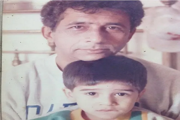 नसीरुद्दीन शाह के जन्मदिन पर बेटे विवान शाह ने शेयर की बचपन की अनदेखी तस्वीर, बोले- ‘हैप्पी बर्थडे बाबा’