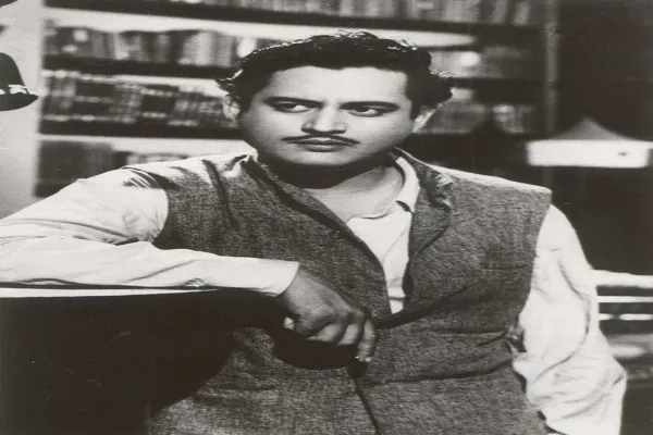 गुरु दत्त की 101वीं जयंती पर जैकी श्रॉफ ने दी श्रद्धांजलि, शेयर की यादगार तस्वीरें गुरु दत्त की 101वीं जयंती पर जैकी श्रॉफ ने दी श्रद्धांजलि, शेयर की यादगार तस्वीरें