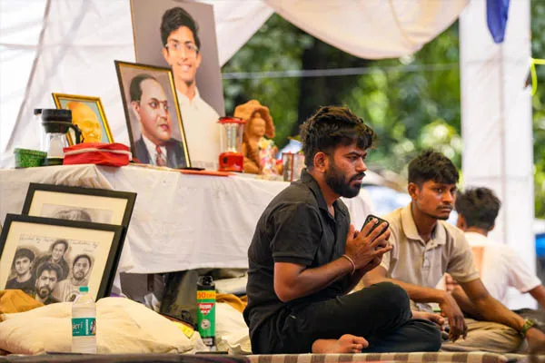CJP संस्थापक अभिजीत दीपके को हुआ टाइफाइड, बोले- लड़ाई किसी भी हाल में रुकने वाली नहीं CJP संस्थापक अभिजीत दीपके को हुआ टाइफाइड, बोले- लड़ाई किसी भी हाल में रुकने वाली नहीं