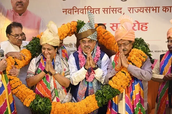 तख्त श्री हजूर साहिब पर प्रस्तावित कानून स्थगित, सिख संगतों की भावना का सम्मान करने पर महाराष्ट्र सरकार का स्वागत : तरुण चुग तख्त श्री हजूर साहिब पर प्रस्तावित कानून स्थगित, सिख संगतों की भावना का सम्मान करने पर महाराष्ट्र सरकार का स्वागत : तरुण चुग