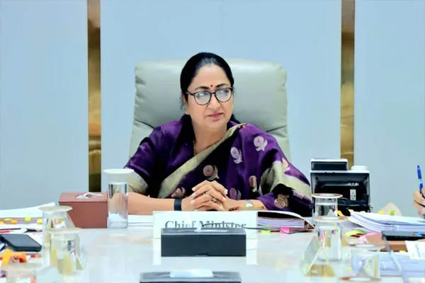दिल्ली सरकार ने सिंगल विंडो सिस्टम की 84 सेवाओं का समय घटाया, कुछ सेवाएं अब तुरंत मिलेंगी: CM रेखा गुप्ता दिल्ली सरकार ने सिंगल विंडो सिस्टम की 84 सेवाओं का समय घटाया, कुछ सेवाएं अब तुरंत मिलेंगी: CM रेखा गुप्ता