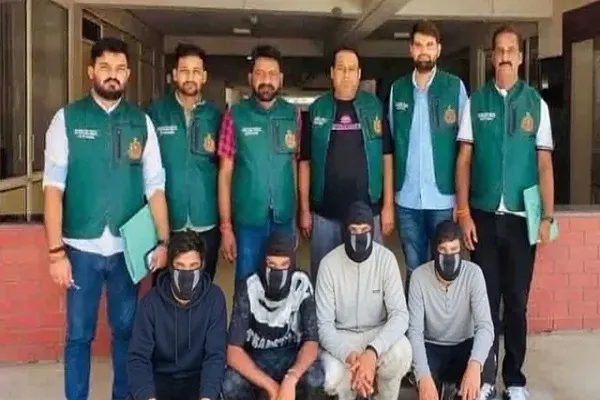 दिल्ली में बड़ा आतंकी मॉड्यूल ध्वस्त : ISI समर्थित 4 आतंकी गिरफ्तार, पाकिस्तान के इशारे पर दहशत फैलाने की थी साजिश दिल्ली में बड़ा आतंकी मॉड्यूल ध्वस्त : ISI समर्थित 4 आतंकी गिरफ्तार, पाकिस्तान के इशारे पर दहशत फैलाने की थी साजिश