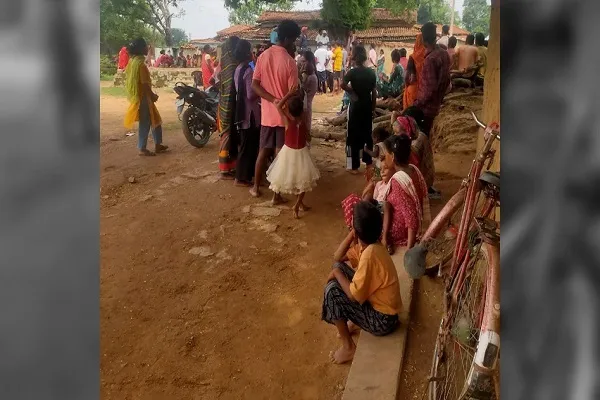 मानवता शर्मसार : 3 साल की मासूम से दुष्कर्म, पंचायत ने लगाया 1 लाख का जुर्माना; 20 हजार की शराब-मांस पार्टी की मानवता शर्मसार : 3 साल की मासूम से दुष्कर्म, पंचायत ने लगाया 1 लाख का जुर्माना; 20 हजार की शराब-मांस पार्टी की