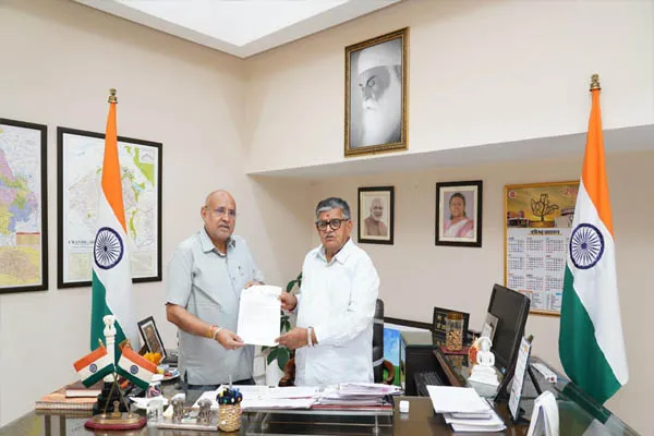 खन्ना की पंजाब के गवर्नर गुलाब चंद कटारिया से विशेष मुलाकात खन्ना की पंजाब के गवर्नर गुलाब चंद कटारिया से विशेष मुलाकात