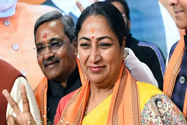 दिल्ली में संपत्तियों का बनेगा ‘प्रॉपर्टी आधार कार्ड’, सरकार लाएगी ‘दिल्ली लैंड रिकॉर्ड बिल, 2026’ दिल्ली में संपत्तियों का बनेगा ‘प्रॉपर्टी आधार कार्ड’, सरकार लाएगी ‘दिल्ली लैंड रिकॉर्ड बिल, 2026’
