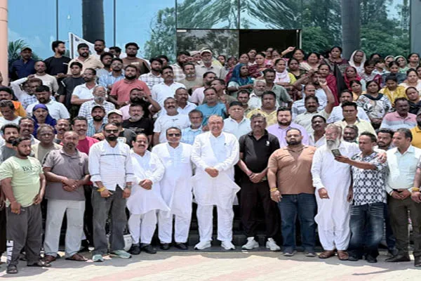 नगर निगम के कर्मचारियों के साथ पंजाब सरकार कर रही है विश्वासघात: विजय सांपला नगर निगम के कर्मचारियों के साथ पंजाब सरकार कर रही है विश्वासघात: विजय सांपला