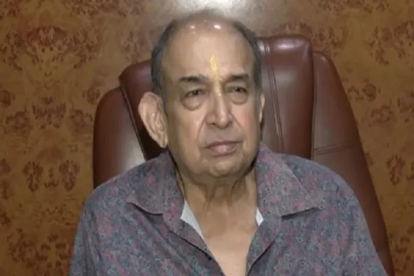 ओटीटी की चुनौती से जूझ रहे सिनेमाघर, बॉक्स ऑफिस के कारोबार पर बंटी संचालकों की राय ओटीटी की चुनौती से जूझ रहे सिनेमाघर, बॉक्स ऑफिस के कारोबार पर बंटी संचालकों की राय