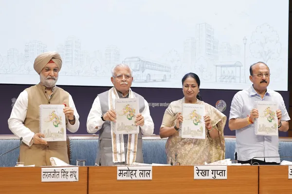 ‘दिल्ली मास्टर प्लान-2047’ पर आयोजित प्रेस कॉन्फ्रेंस में दिल्ली की मुख्यमंत्री रेखा गुप्ता का वक्तव्य ‘दिल्ली मास्टर प्लान-2047’ पर आयोजित प्रेस कॉन्फ्रेंस में दिल्ली की मुख्यमंत्री रेखा गुप्ता का वक्तव्य