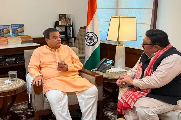 दिल्ली अमृतसर कटरा एक्सप्रेस-वे प्रगति के लिए गडकरी को मिले श्वेत मलिक दिल्ली अमृतसर कटरा एक्सप्रेस-वे प्रगति के लिए गडकरी को मिले श्वेत मलिक