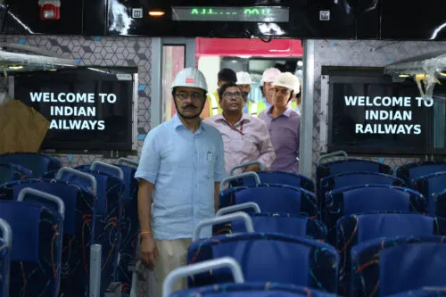 रेलवे बोर्ड के अपर सदस्य सुनील कुमार ने कपूरथला रेल कोच फैक्ट्री का किया दौरा