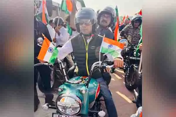 सांसद राजिंदर गुप्ता ने दिल्ली में ‘हर घर तिरंगा’ बाइक रैली में लिया हिस्सा सांसद राजिंदर गुप्ता ने दिल्ली में ‘हर घर तिरंगा’ बाइक रैली में लिया हिस्सा