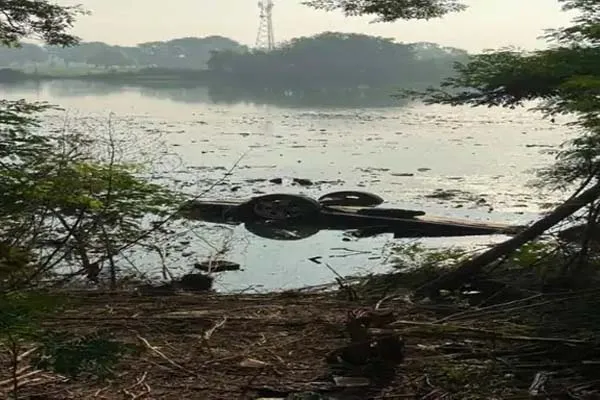 पंजाब के वित्त मंत्री हरपाल चीमा के 3 करीबी दोस्तों की सड़क दुर्घटना में मौत, अनियंत्रित होकर छप्पड़ में समाई कार पंजाब के वित्त मंत्री हरपाल चीमा के 3 करीबी दोस्तों की सड़क दुर्घटना में मौत, अनियंत्रित होकर छप्पड़ में समाई कार