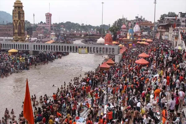 हरिद्वार में कांवड़ियों के लौटने के बाद लगा 7 हजार टन कूड़े का पहाड़, अब अगले 48 घंटों तक बिना रुके चलेगा सफाई अभियान हरिद्वार में कांवड़ियों के लौटने के बाद लगा 7 हजार टन कूड़े का पहाड़, अब अगले 48 घंटों तक बिना रुके चलेगा सफाई अभियान