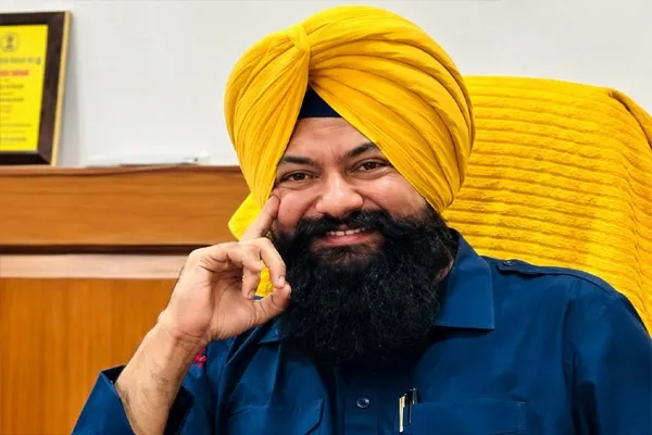SC आयोग के चेयरमैन जसबीर सिंह गढ़ी को AAP ने नियुक्त किया हलका इंचार्ज, चन्नी के गढ़ में संगठन होगा मजबूत SC आयोग के चेयरमैन जसबीर सिंह गढ़ी को AAP ने नियुक्त किया हलका इंचार्ज, चन्नी के गढ़ में संगठन होगा मजबूत
