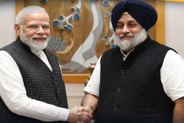 PM मोदी से मुलाकात के बाद अकाली दल का बड़ा ऐलान, भाजपा से गठबंधन का एक और संकेत PM मोदी से मुलाकात के बाद अकाली दल का बड़ा ऐलान, भाजपा से गठबंधन का एक और संकेत