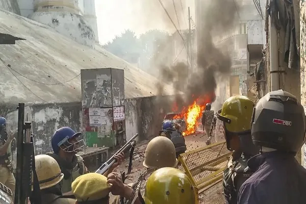 संभल हिंसा के कथित मास्टरमाइंड शारिक साठा पर इंटरपोल का शिकंजा, जारी हुआ रेड कॉर्नर नोटिस