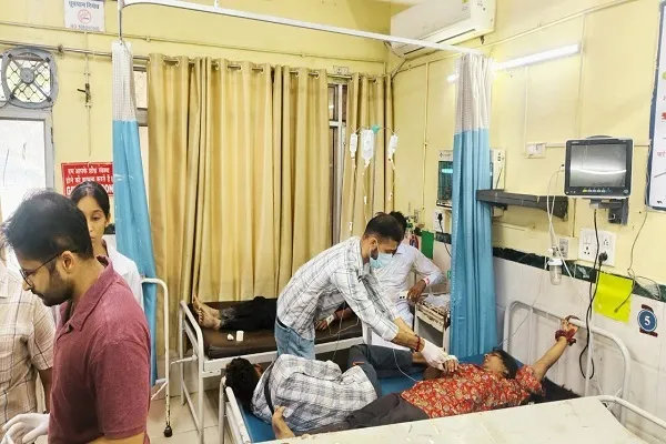 हिमाचल : ऊना में बड़ा सड़क हादसा, श्रद्धालुओं से भरा 14 टायर वाहन खाई में गिरा; 50 घायल हिमाचल : ऊना में बड़ा सड़क हादसा, श्रद्धालुओं से भरा 14 टायर वाहन खाई में गिरा; 50 घायल