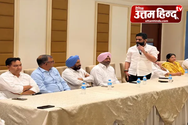 पंजाब में खामोशी, डर और जवाबदेही से बचने की राजनीति नहीं चलेगी: सूरज ठाकुर पंजाब में खामोशी, डर और जवाबदेही से बचने की राजनीति नहीं चलेगी: सूरज ठाकुर